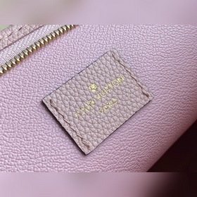 LV Артикул： M80504 Румянец  By The Pool косметичка 26 Изготовл