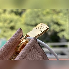 LV Артикул： M80504 Румянец  By The Pool косметичка 26 Изготовл