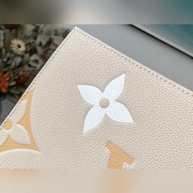 LV Артикул： M80504 Ванильный желтый  By The Pool Туалетная сумк