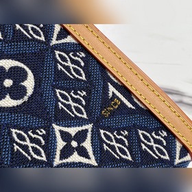 LV Артикул： M80306  Poche Toilette 26 Косметичка Изготовлена из