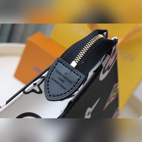 LV 26 Туалетная сумка Артикул： M80751 Косметичка 26 Вдохновлен
