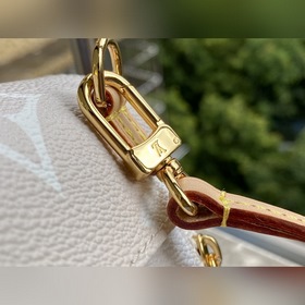 LV Артикул： M45764 Лето 2021 By The Pool Новая коллекция аксессу