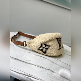 LV Monogram Teddy Серия Сумка через плечо Артикул： M55425 Исполь