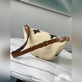 LV Monogram Teddy Серия Сумка через плечо Артикул： M55425 Исполь