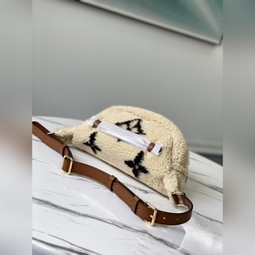 LV Monogram Teddy Серия Сумка через плечо Артикул： M55425 Исполь