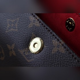 LV Артикул： M41966 Старая коллекция Серия Vintage Коробчатая су