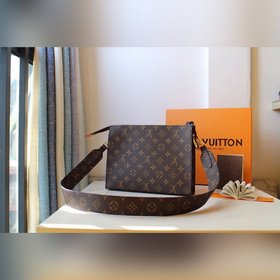 LV Модель M47542 Сумка через плечо Косметичка из ткани Monogram 