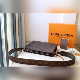 LV Модель M47542 Сумка через плечо Косметичка из ткани Monogram 