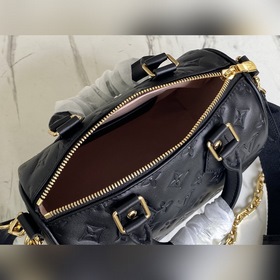 LV Артикул： M58631 Уникальный дизайн и кожаные ручки Эта сумка и