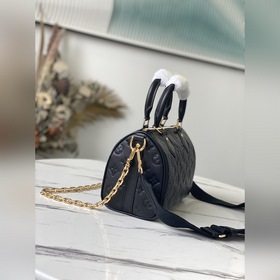 LV Артикул： M58631 Уникальный дизайн и кожаные ручки Эта сумка и