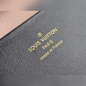 LV Артикул： M58631 Уникальный дизайн и кожаные ручки Эта сумка и