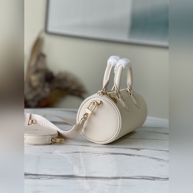 LV Артикул： M45707 Сумка Papillon BB белого цвета Классическая с