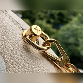 LV « » Модель： M45698 Сумка Marshmallow Hobo в цвете «ванilla yel