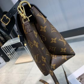 LV ONEHANDLE Сумка Модель： M43125 Гладкая кожа с монограммой и х