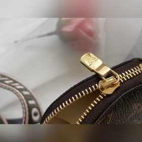 LV Модель 44823 Розово-зеленый Компактный и легкий комплект из тр