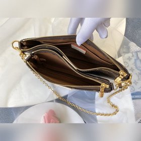 LV модель 44823 светло-зеленая Компактный и легкий комплект из тр