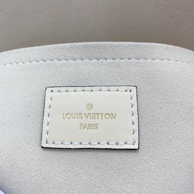 LV LOCKY BB Сумка Модель M44653 Белый Эта небольшая и стильная с