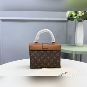 LV LOCKY BB Сумка Модель M44654 Цвет сахарный Эта небольшая и ст