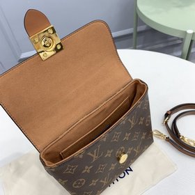 LV LOCKY BB Сумка Модель M44654 Цвет сахарный Эта небольшая и ст