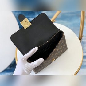 LV LOCKY BB Сумка Модель 44141 Черный Эта небольшая и стильная 