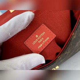 LV LOCKY BB Сумка Модель 44322 Маковый красный Эта небольшая и