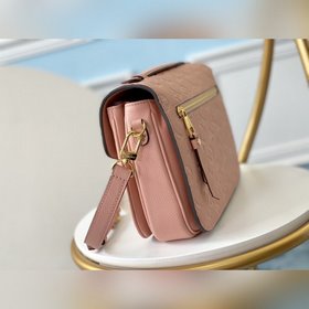 LV Модель M44018, 40780, полностью из кожи розового цвета. Pochet