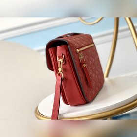 LV Модель M44155, 40780, полностью из кожи, ярко-красного цвета. 