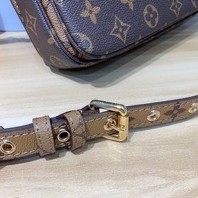 LV Модель M44876/M41465 Сумка POCHETTE MéTIS Материал Канва с обр
