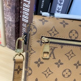 LV Модель M44876/M41465 Сумка POCHETTE MéTIS Материал Канва с обр