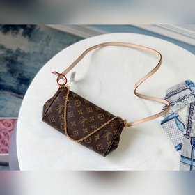 LV Старая сумка через плечо Размеры： 22,0 x 13,0 x 4,0 см (Длина