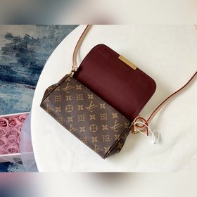 LV Старая сумка через плечо Размеры： 22,0 x 13,0 x 4,0 см (Длина