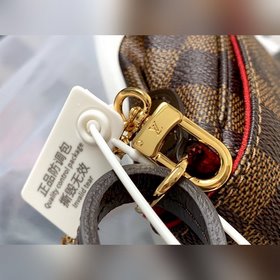 LV шоколадного цвета с гладкой кожаной отделкой - Сумка через пле
