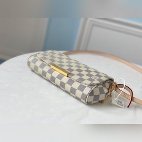 Сумка LV с диагональным узором Размеры： 22,0 x 13,0 x 4,0 см (Дл