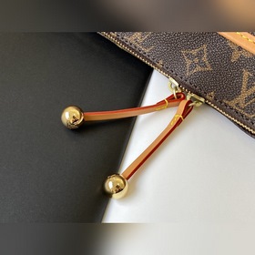 LV Артикул： M40008 Серия «Популярные модели» Сумка через плечо с
