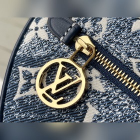 LV Артикул： M81166 Джинсовый цвет Сумка Croissant Сумка Croissa