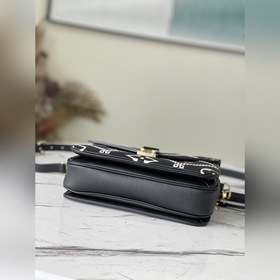 LV Артикул： M46028 Сумка Pochette Métis Весенняя коллекция 2022