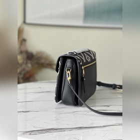 LV Артикул： M46028 Сумка Pochette Métis Весенняя коллекция 2022