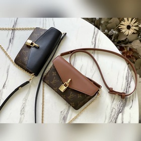 LV Артикул： M80559 Черная сумка Padlock on Strap Классическая су