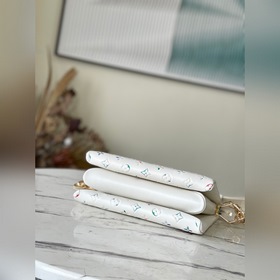 LV Артикул： M21209 Бежевая кожаная сумка на цепочке Серия M57790