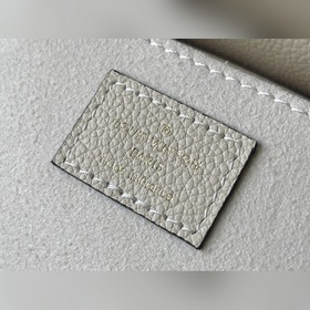 LV « » Модель： M45836 Любимая сумка « » из мягкой кожи с тисненым