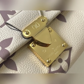 LV « » Модель： M45836 Любимая сумка « » из мягкой кожи с тисненым