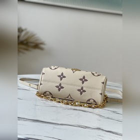LV « » Модель： M45836 Любимая сумка « » из мягкой кожи с тисненым