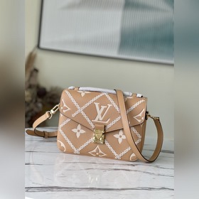 LV Артикул： M46018 Сумка Pochette Métis Вес： 0,25 кг Артикул： SG