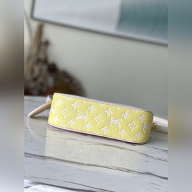 LV Артикул： M46113 Розово-бежевая сумка BB Узор на коже создан с 