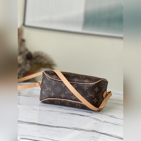 LV Модель： M51221 Сумка из серии Vintage Очаровательная сумка в 
