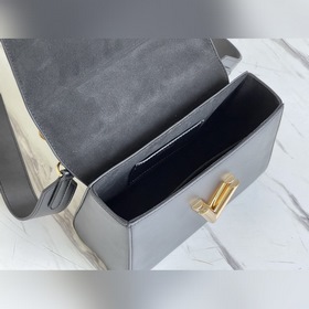 LV Артикул： M57442  Сумка Twist среднего размера Изготовлена из