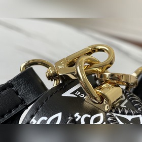 LV Артикул： M57442  Сумка Twist среднего размера Изготовлена из