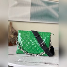 LV Артикул： M57783 Зеленая сумка Coussin среднего размера из лак
