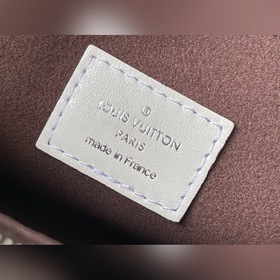 LV Модель： M57790 Белая сумка с крокодиловым узором, маленькая Б