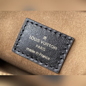LV Артикул： M57790 Черная сумка с крокодиловым узором, маленькая